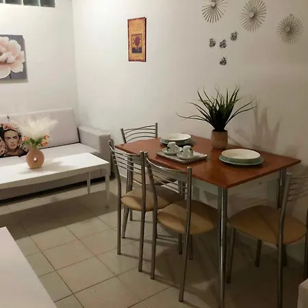 νησιωτικο στυλ διαμερισμα στο κεντρο --island Style-traditional شقة *
